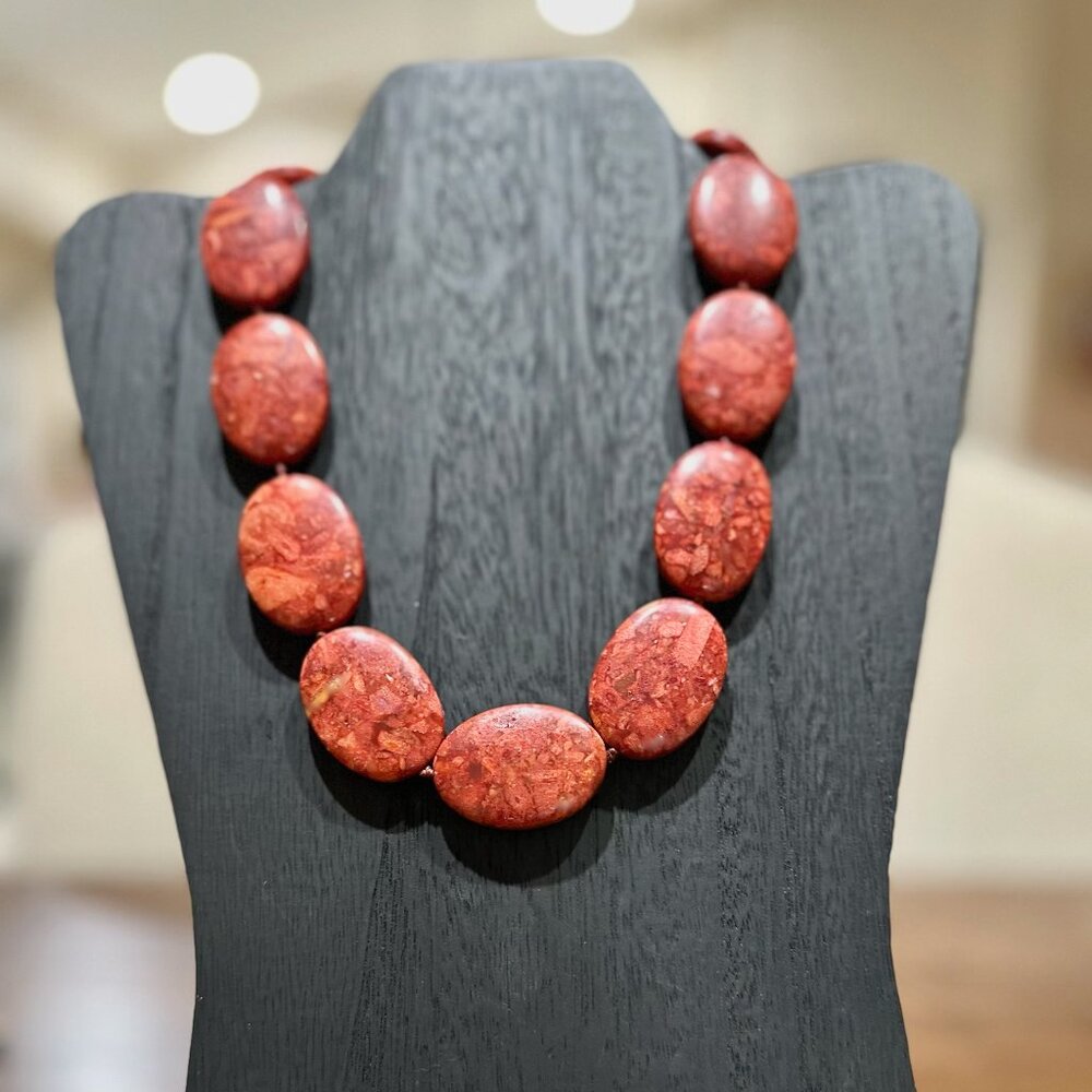 ❤️ Red Coral Disc Necklace – Vibrant, Bold, and Naturally Beautiful
